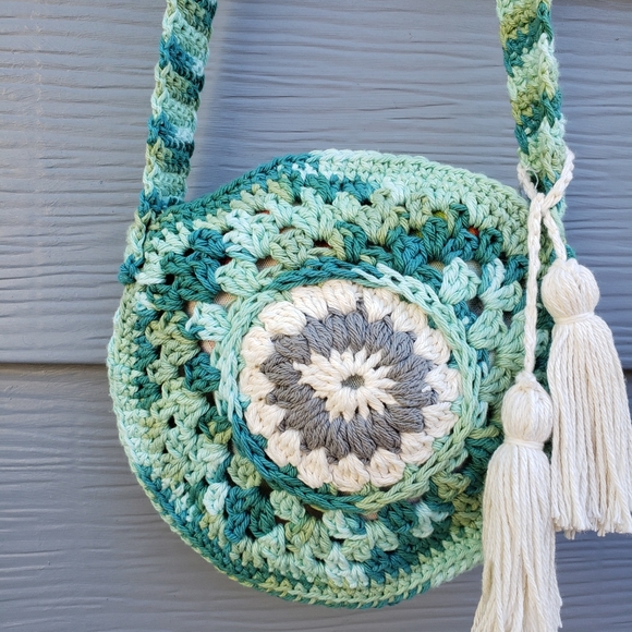 The Ivana Crochet Crossbody Purse Handmade - Picture 2 of 4